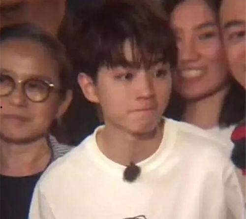 王俊凯哭的视频,王俊凯深情演绎引发观众共鸣