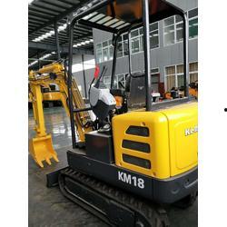 挖沟机的视频,挖掘机高效作业现场实况解析