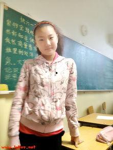 小女孩露内裤视频